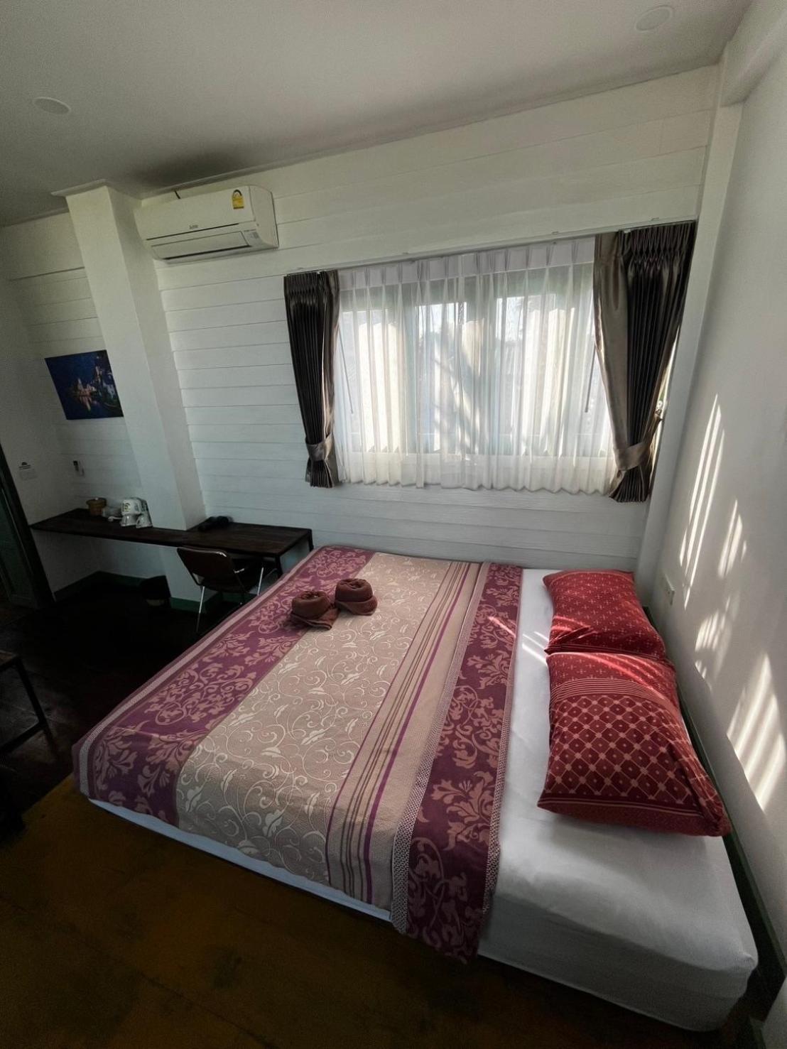 Goodmorning By Tamarind Hostel พระนครศรีอยุธยา ภายนอก รูปภาพ