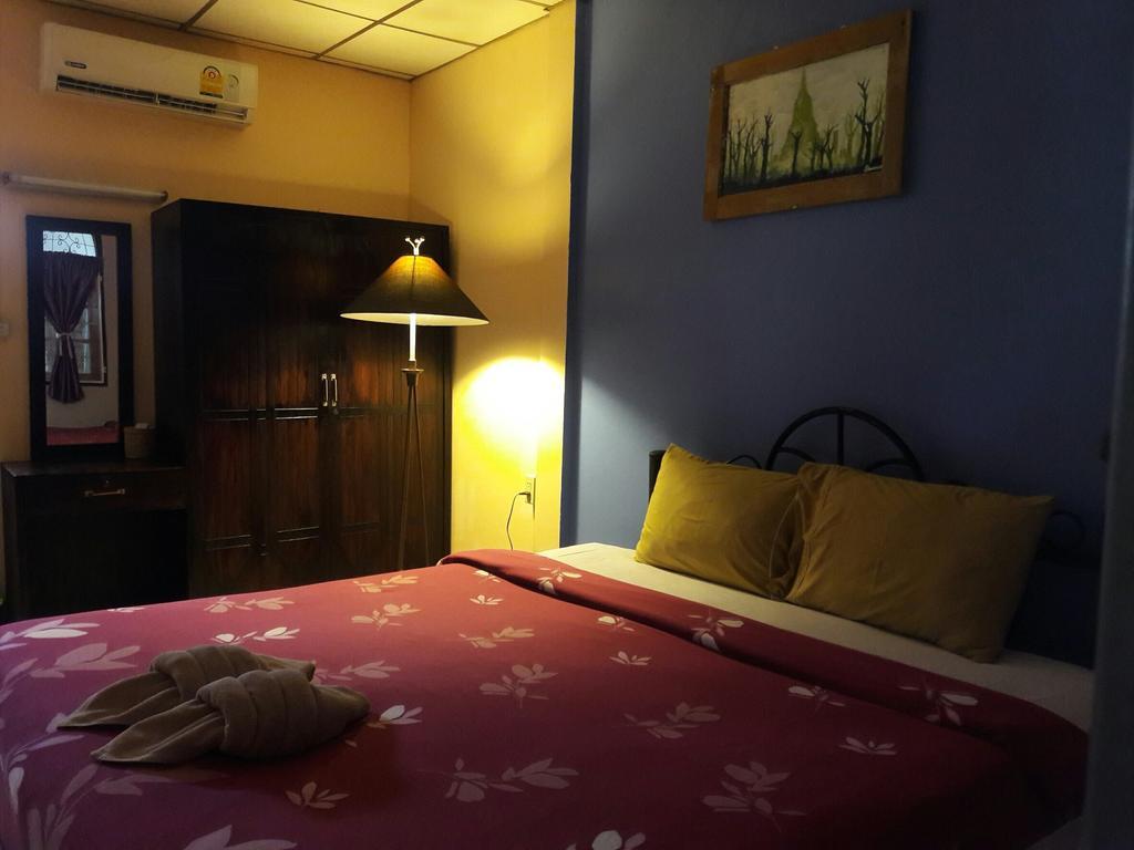 Goodmorning By Tamarind Hostel พระนครศรีอยุธยา ภายนอก รูปภาพ