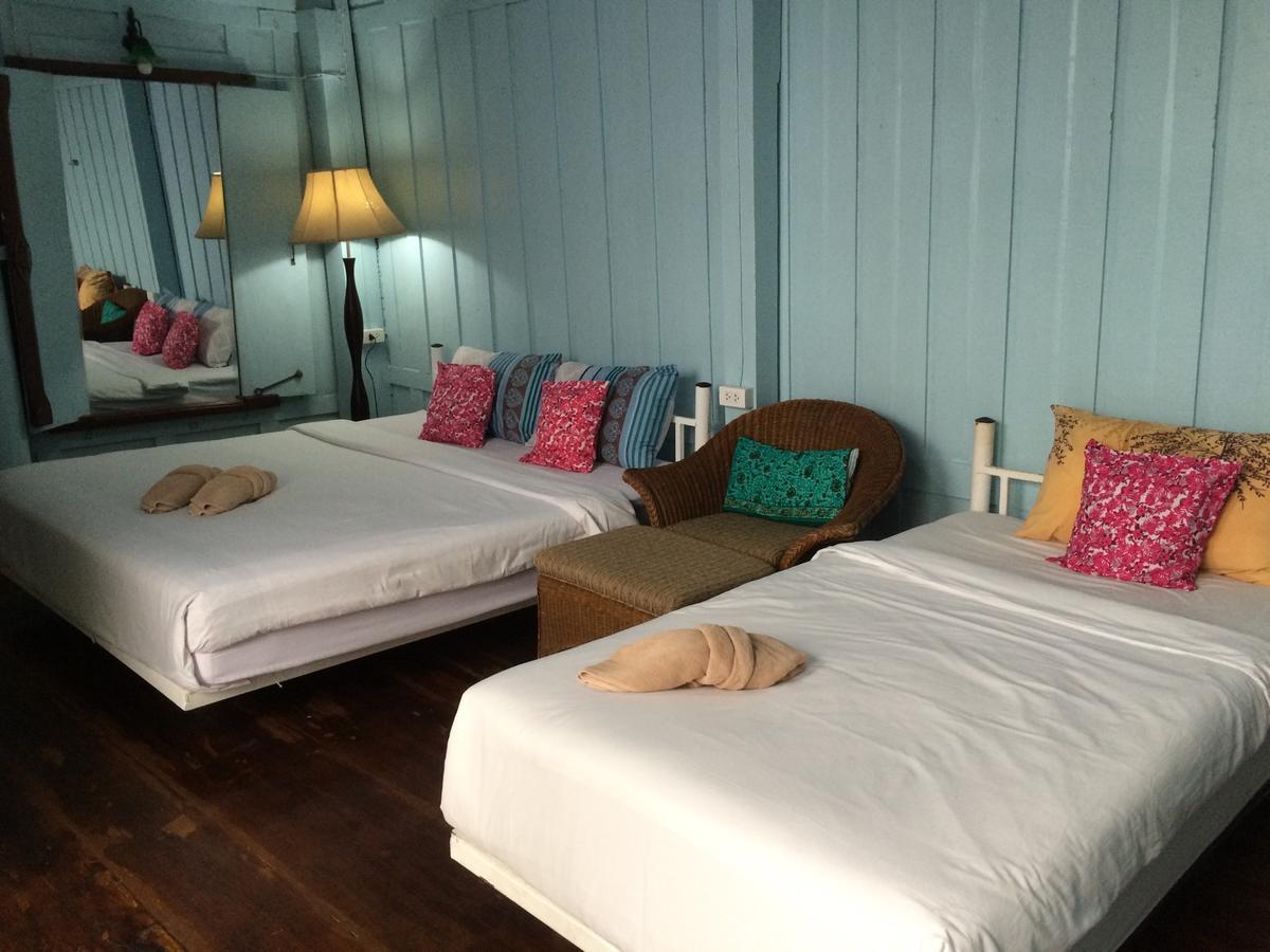 Goodmorning By Tamarind Hostel พระนครศรีอยุธยา ภายนอก รูปภาพ
